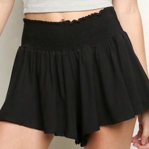 ~ BRANDY MELVILLE JOLENE SHORTS ~